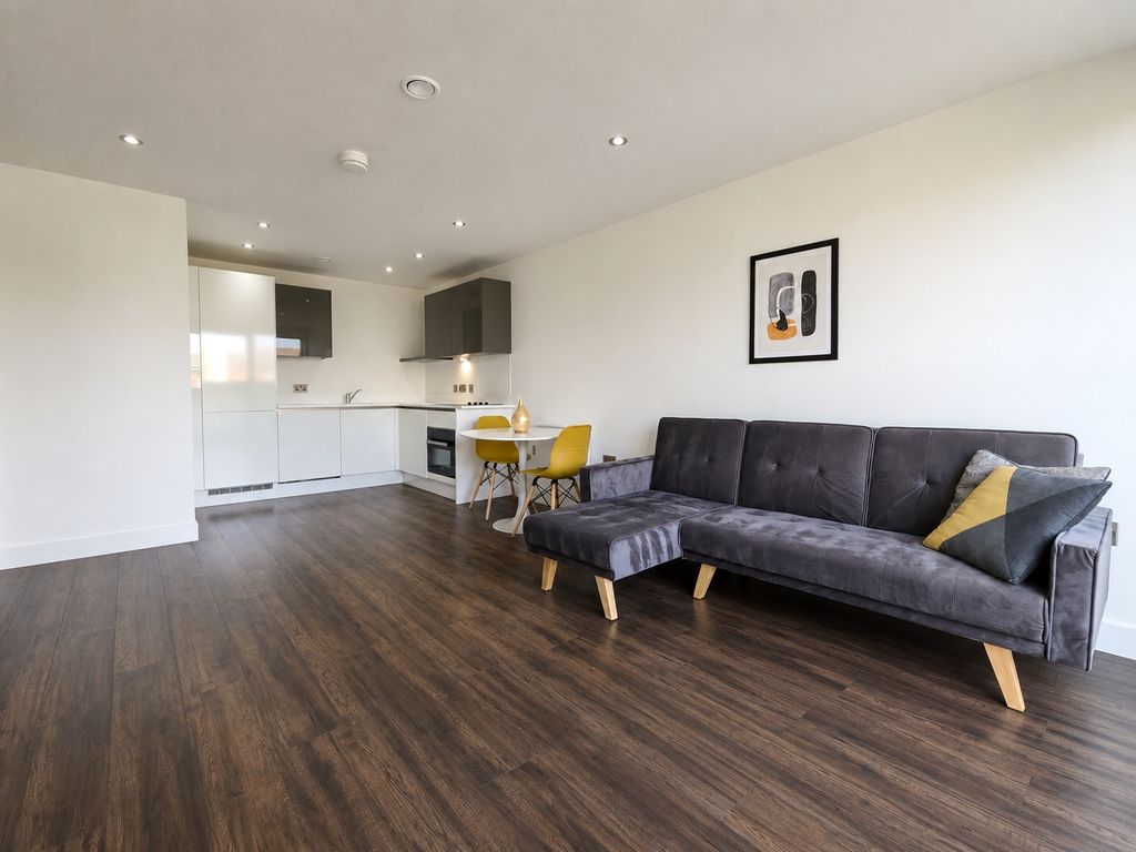 Property photo 3 of 10 Living Dining