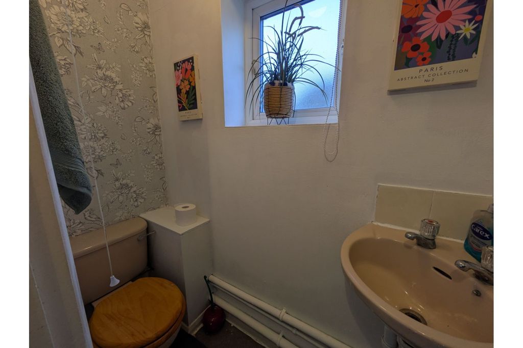 Property photo 3 of 10