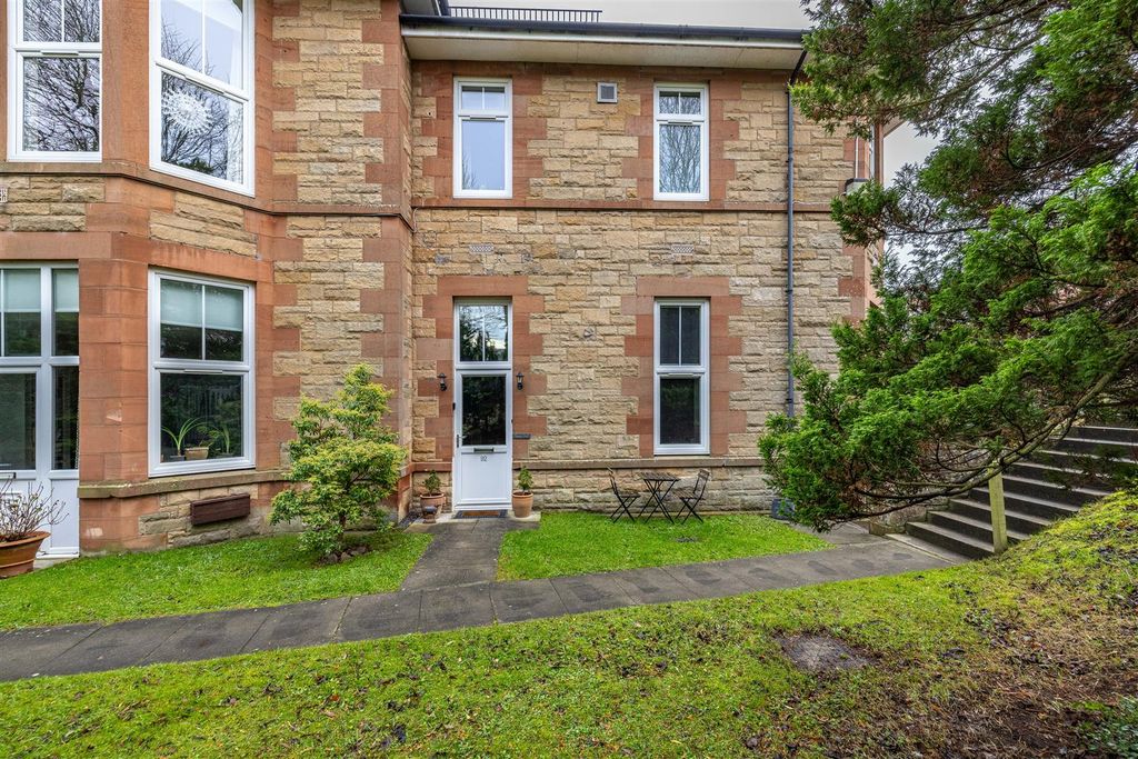 Property photo 1 of 18 92 Dingleton Apartments Melrose 02.Jpg