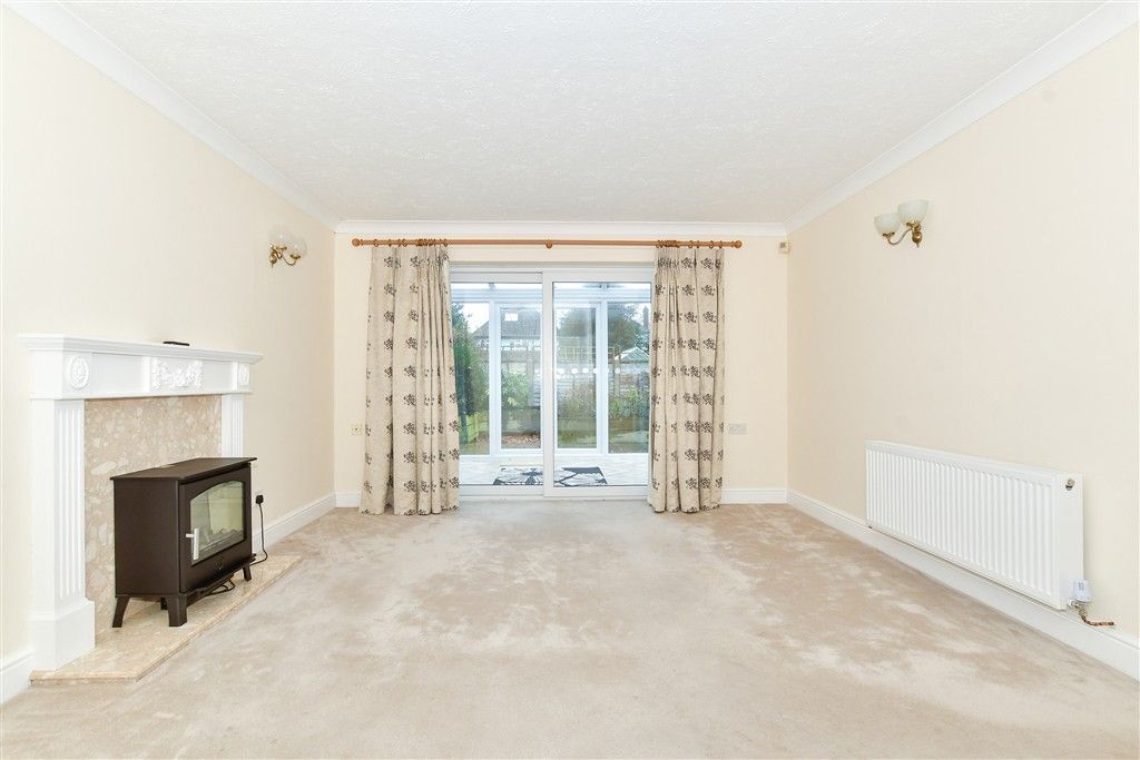 Property photo 3 of 14 Lounge/Diner