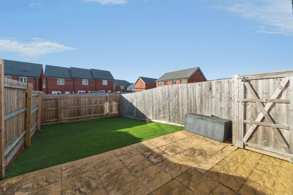 Property photo 2 of 12