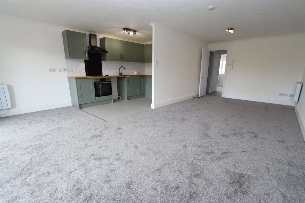Property photo 2 of 8 Picture No. 05