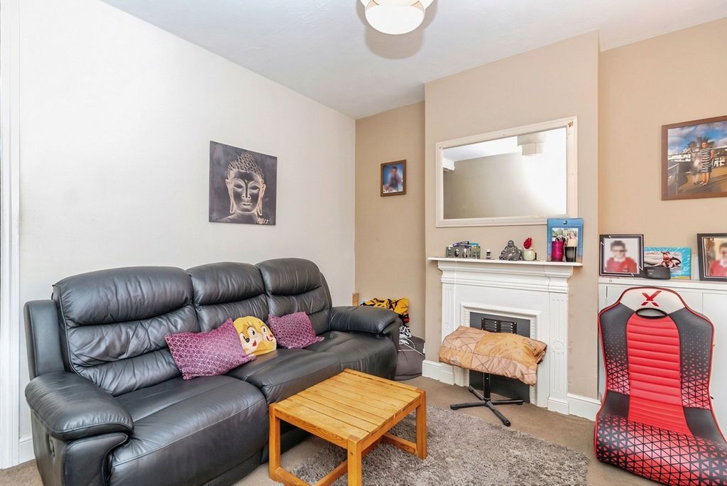 Property photo 3 of 12 Living Room