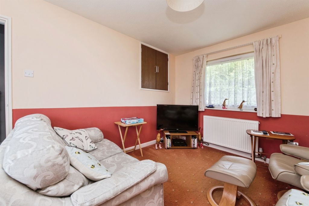 Property photo 3 of 11