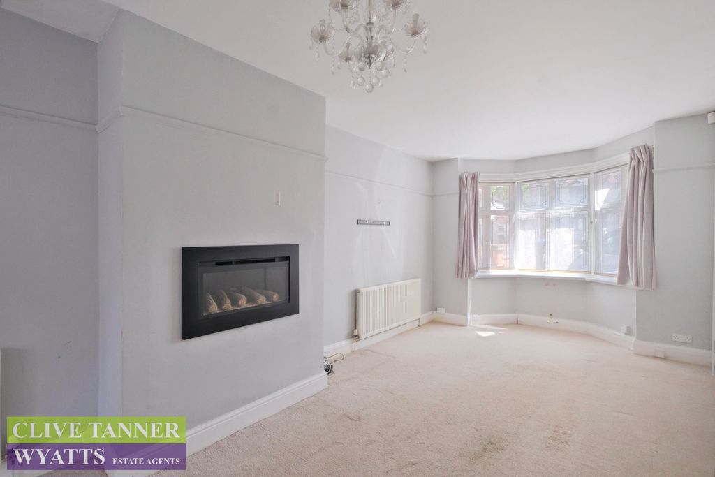 Property photo 3 of 16 Through Reception Room