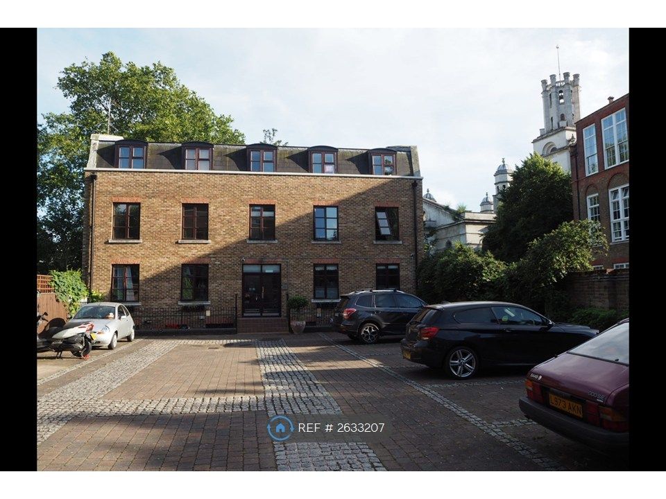 Property photo 1 of 13 Property/ Car Park