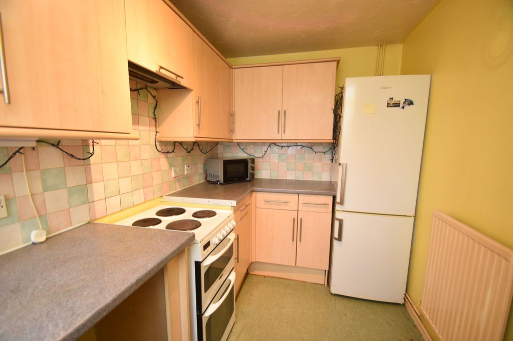 Property photo 2 of 8