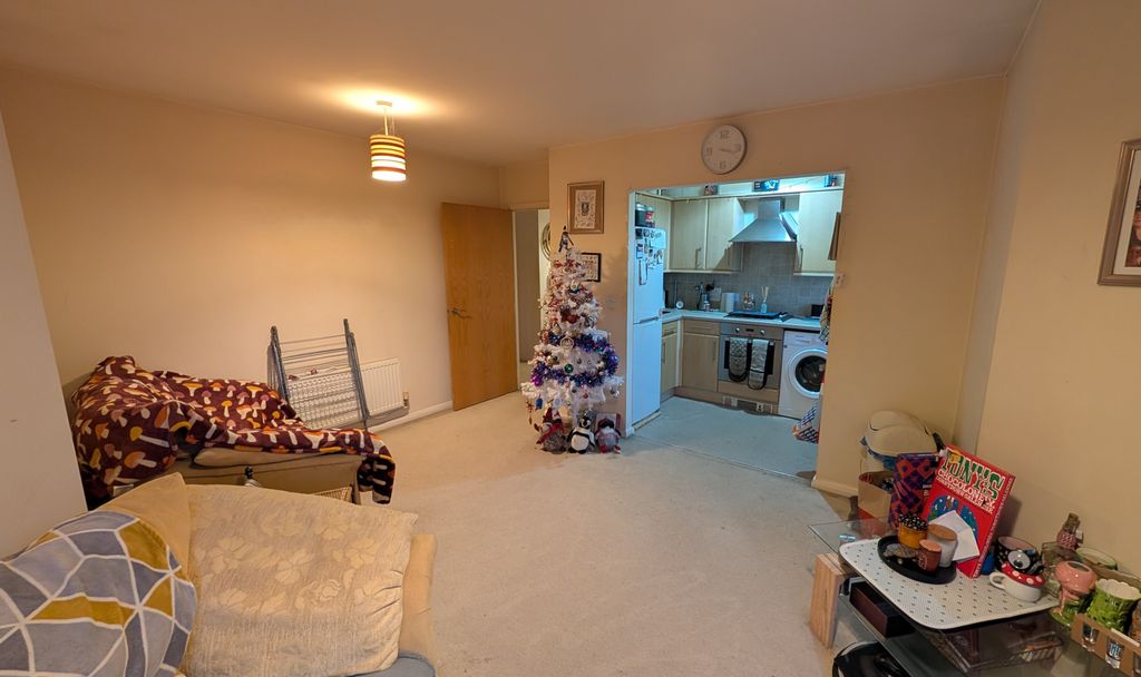 Property photo 3 of 13