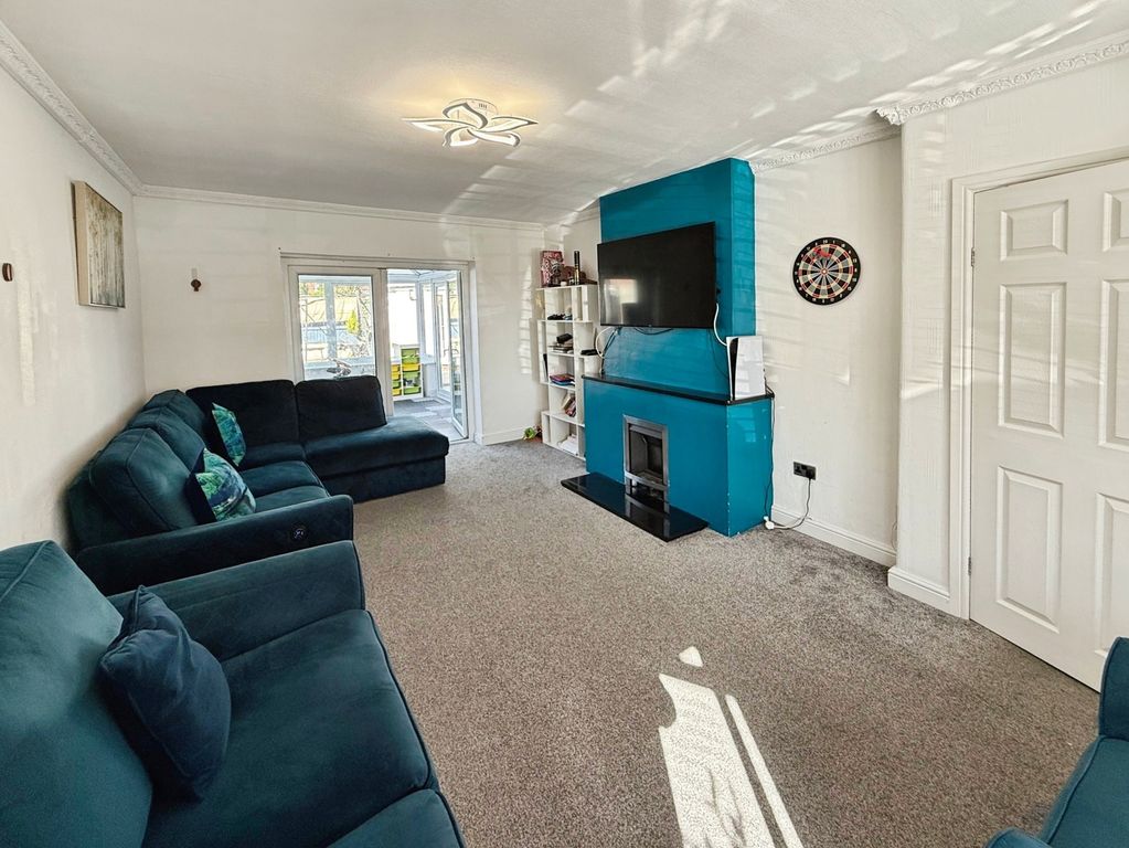 Property photo 2 of 19 Living Room