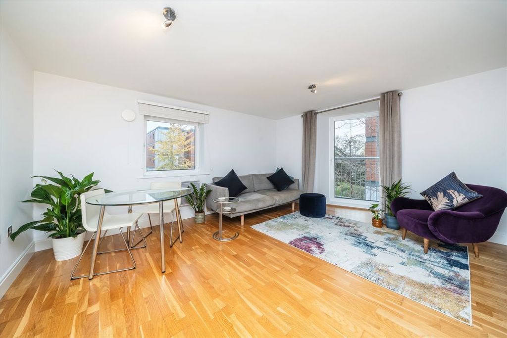 Property photo 2 of 5