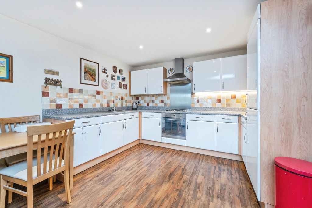 Additional image 5 of 2 bed flat for saleThe Wharf, Leighton Buzzard, Bedfordshire LU7