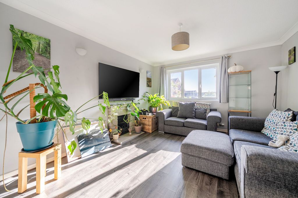 Property photo 3 of 20