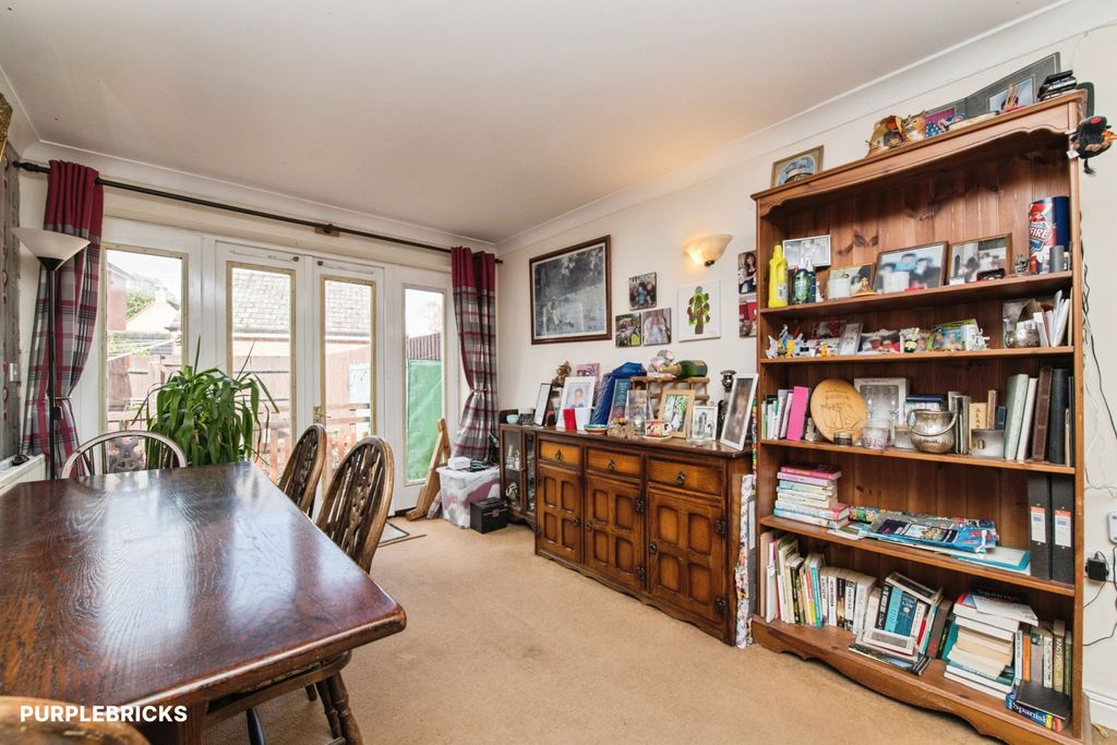 Property photo 3 of 16