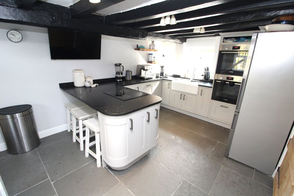 Property photo 3 of 29