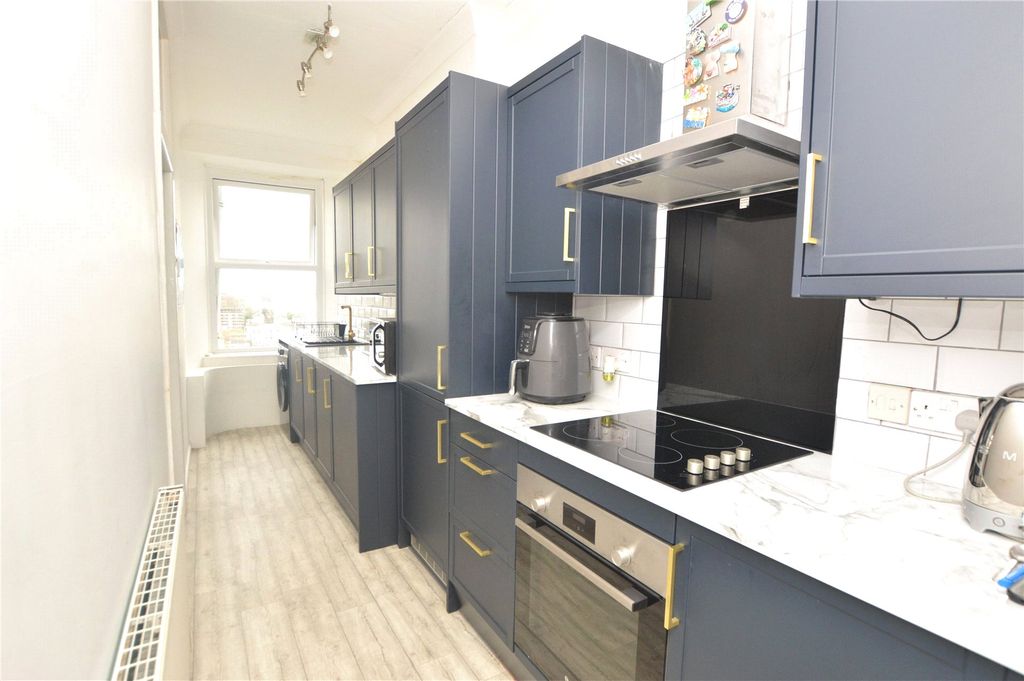 Property photo 2 of 8 Picture No. 05