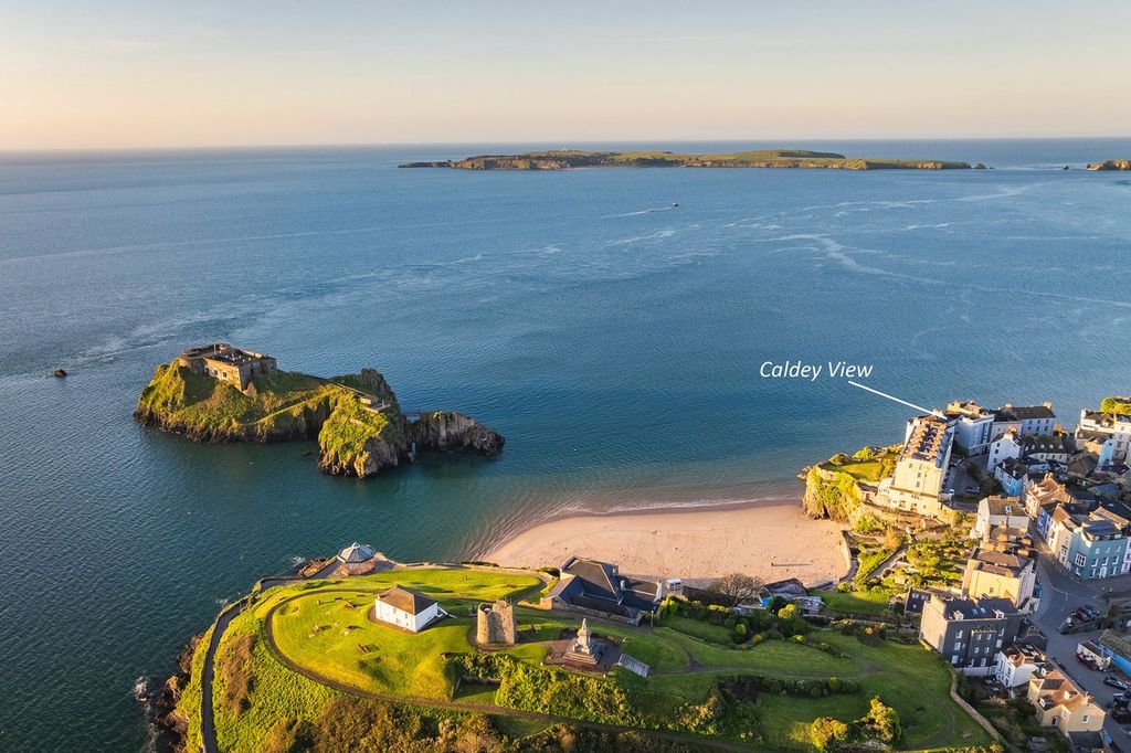 Property photo 2 of 44