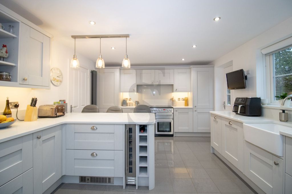 Additional image 5 of 4 bed semi-detached house for saleElm Tree Court, Stoneygate LE2