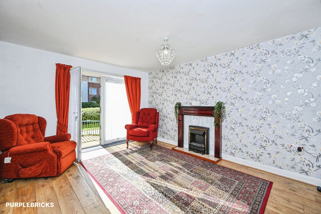 Property photo 3 of 18