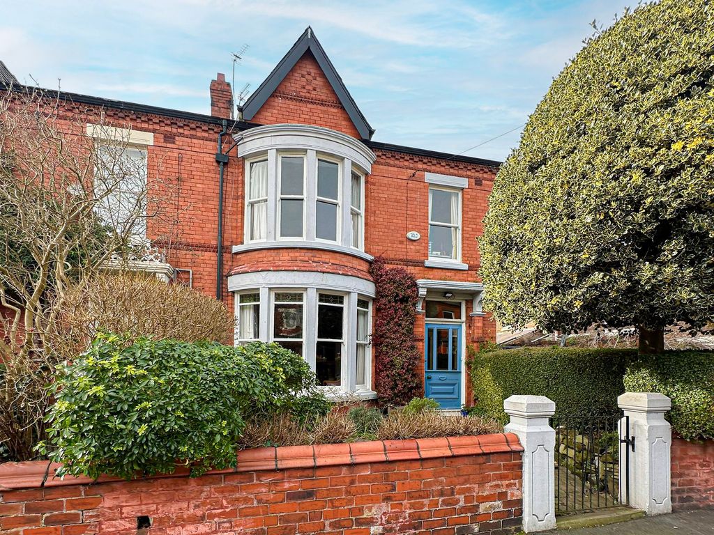 Property photo 1 of 17