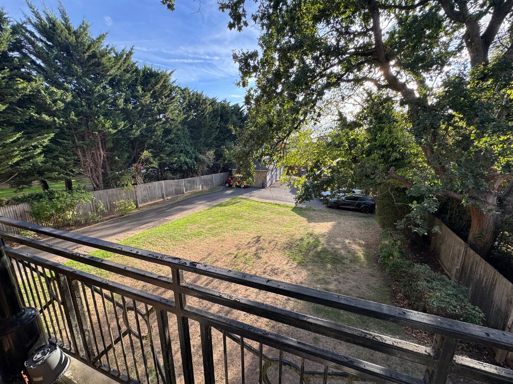 Property photo 2 of 17 Balcony