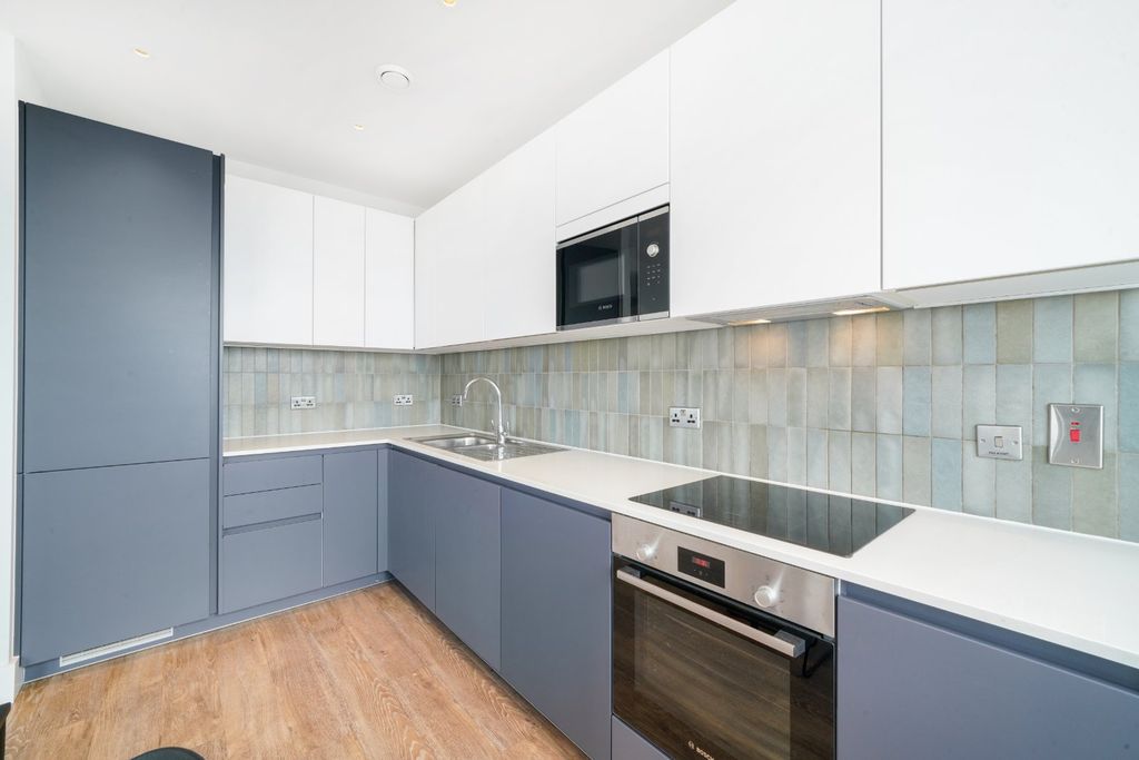 Property photo 2 of 29