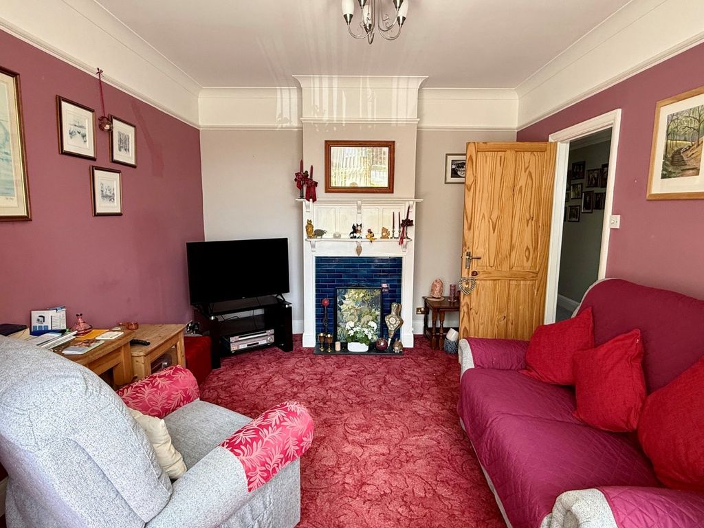 Property photo 2 of 19 Picture No. 25