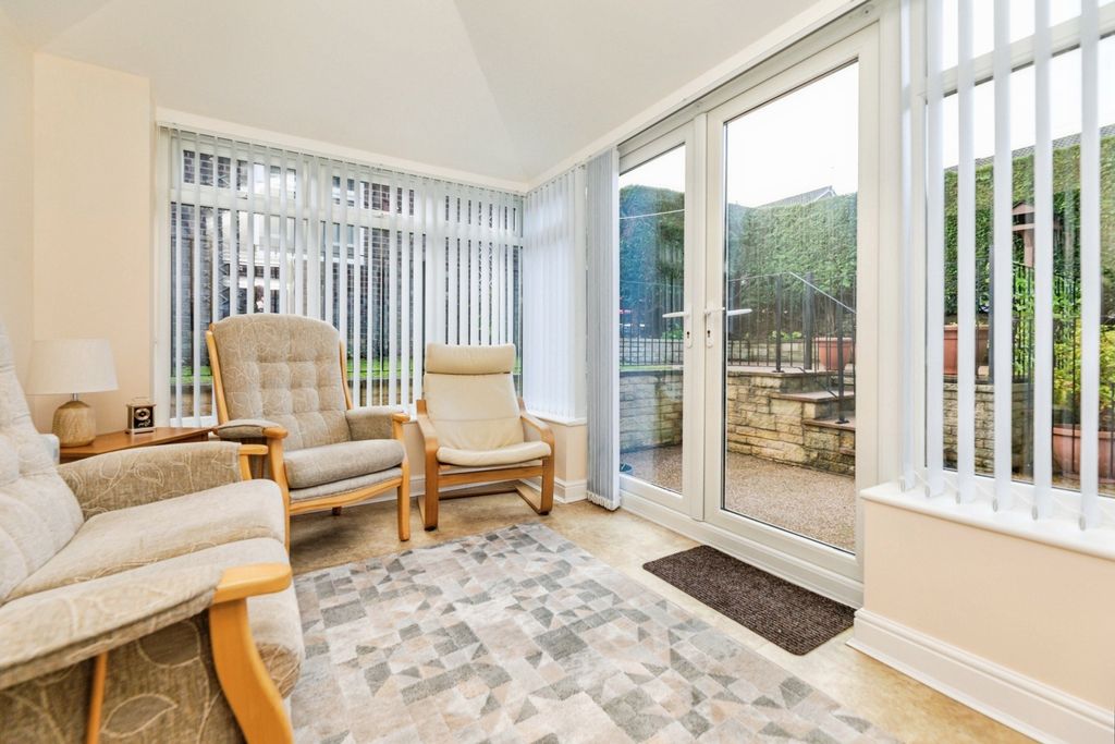 Property photo 3 of 16 Pbox-Img.Jpg