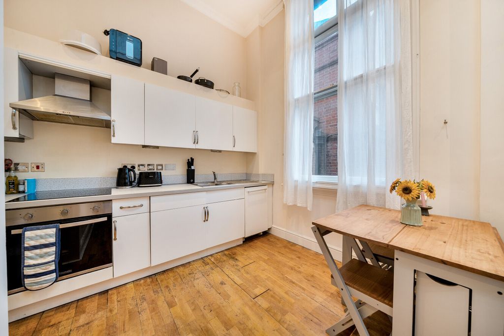 Property photo 3 of 18 1399773-12-6967Db...