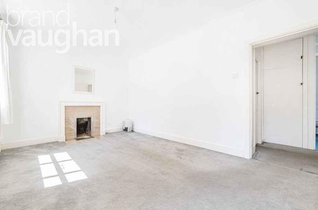 Property photo 3 of 12 Picture No. 15