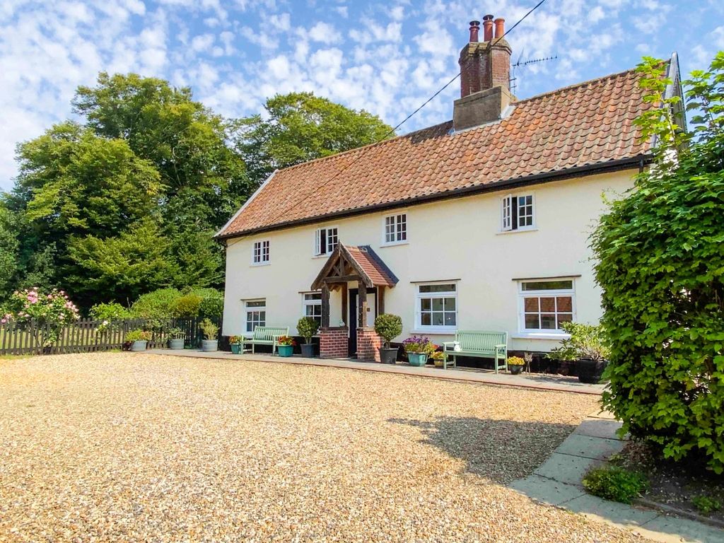 Property photo 1 of 39 4936573