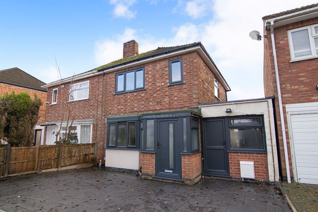 Property photo 1 of 10 External