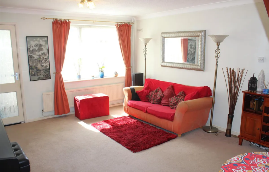 Property photo 2 of 11 1