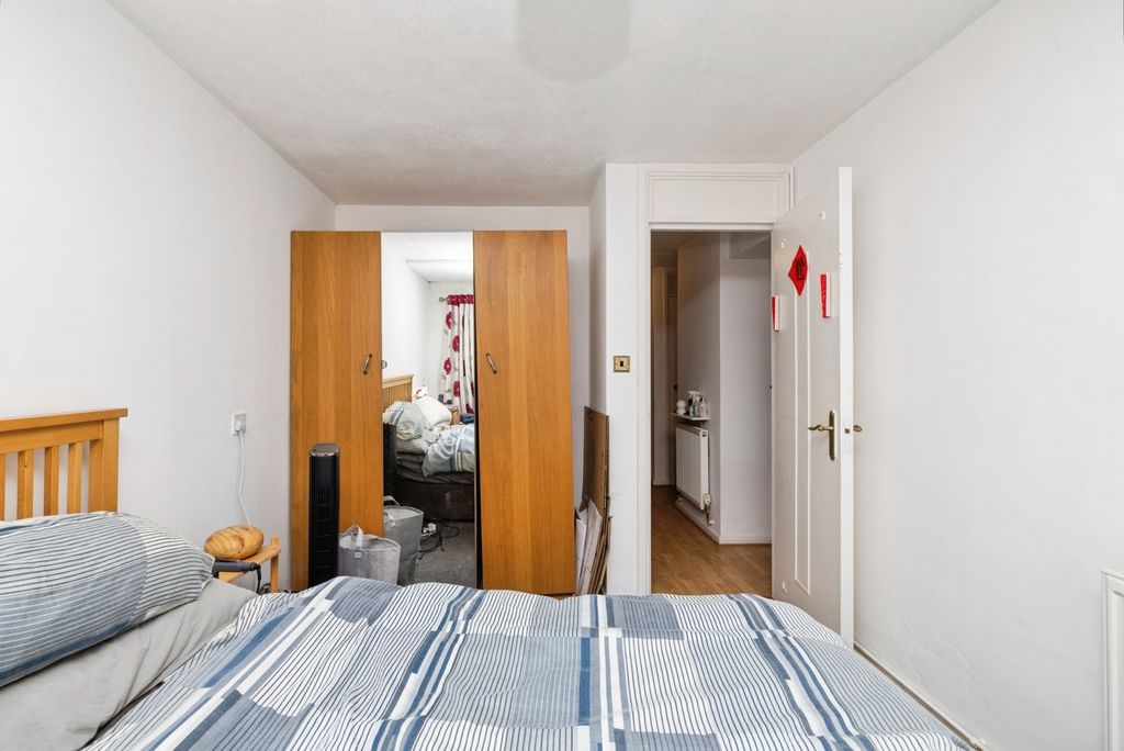 Property photo 3 of 19 Pbox-Img.Jpg