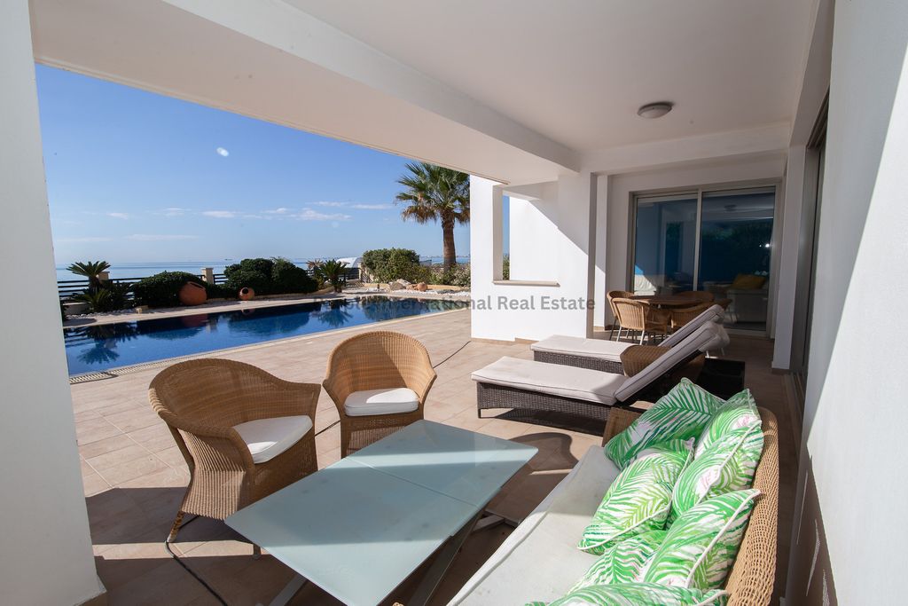 Property photo 2 of 46