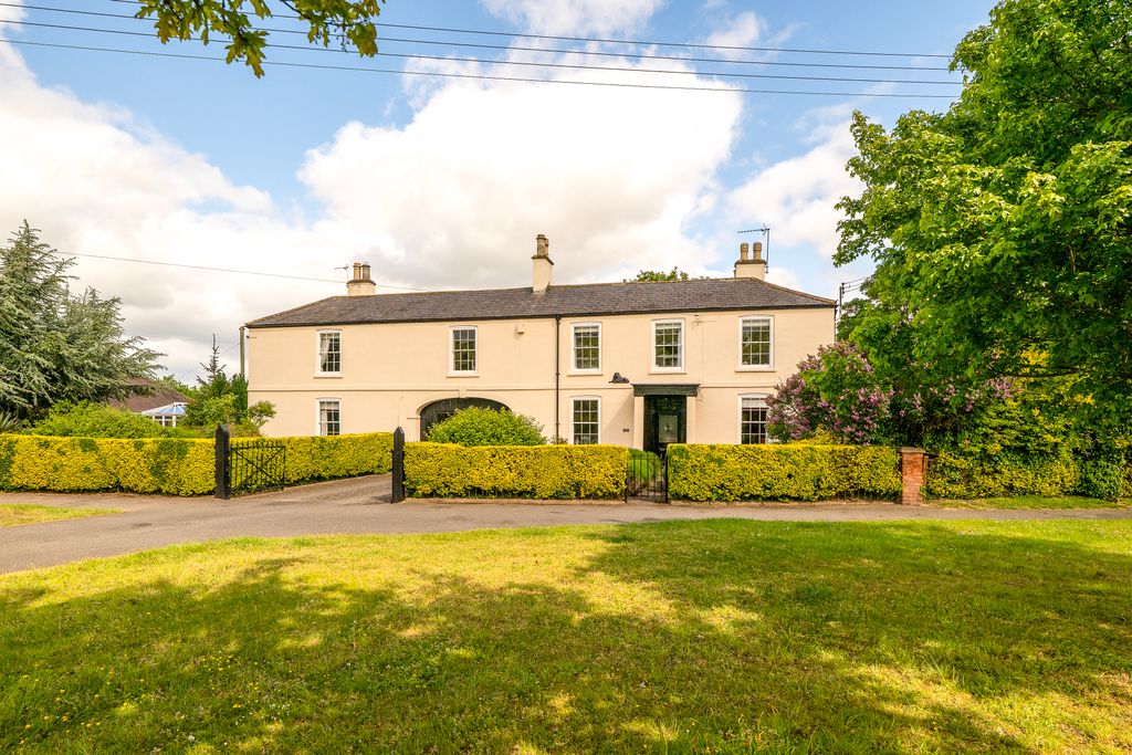 Property photo 1 of 30 4