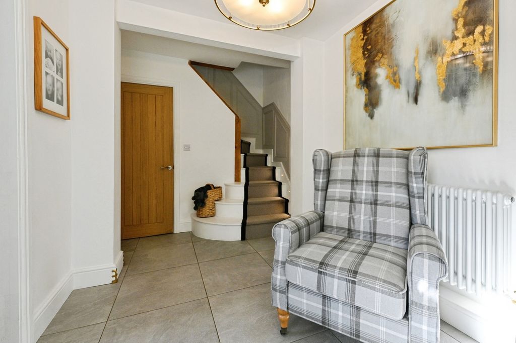 Property photo 3 of 18 Photo