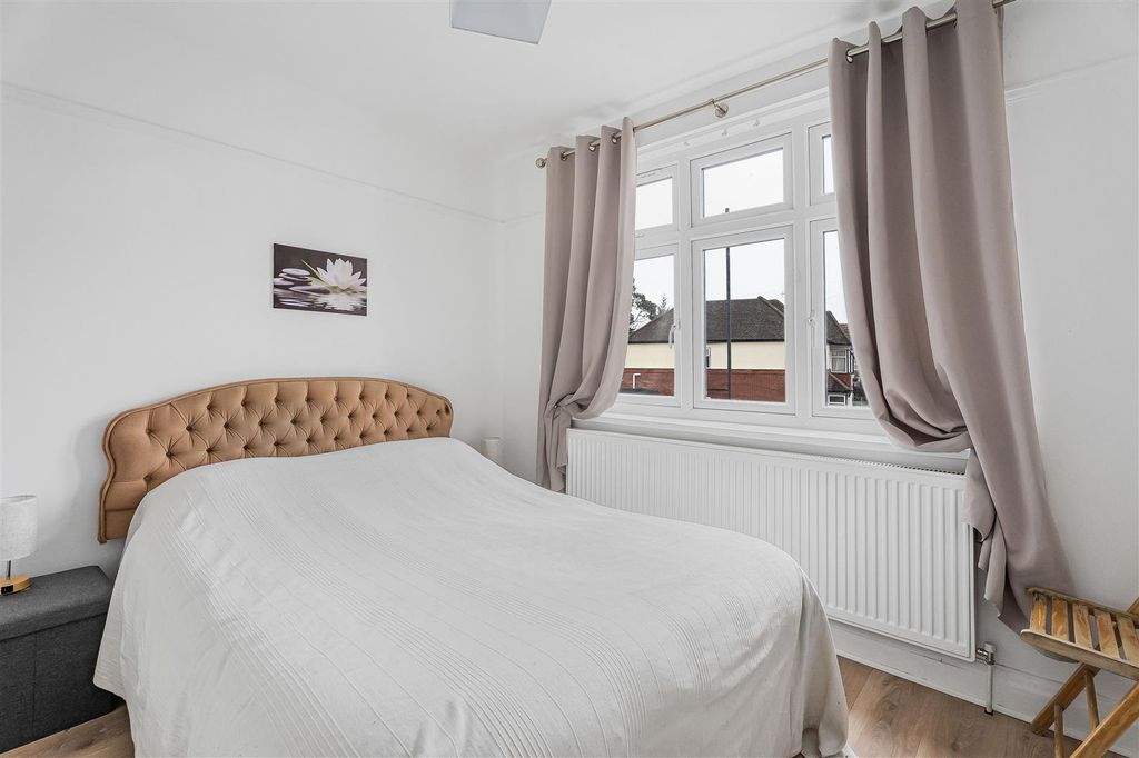 Property photo 3 of 10 6_70302.Jpg