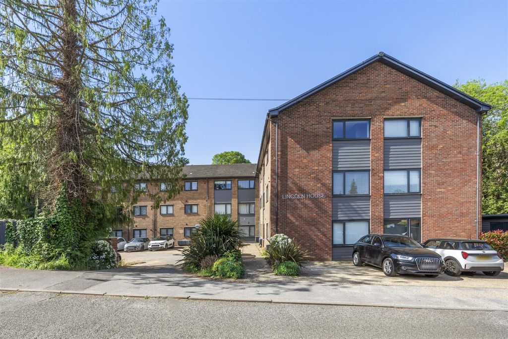Property photo 1 of 12 Lincoln House, Brookfield Rd-12.Jpg