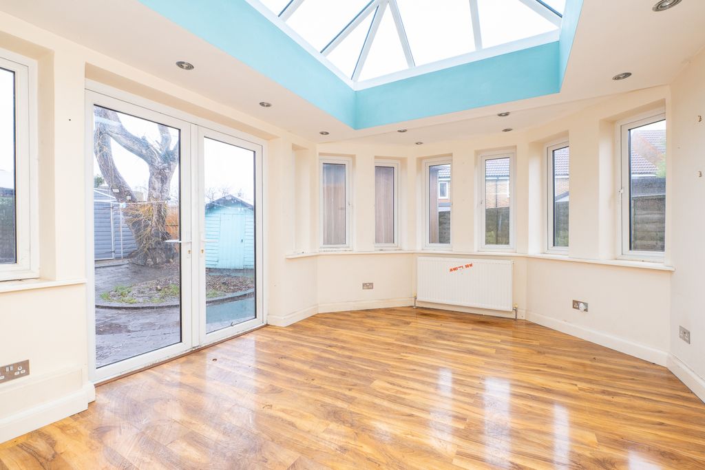 Property photo 3 of 14 Picture No. 06