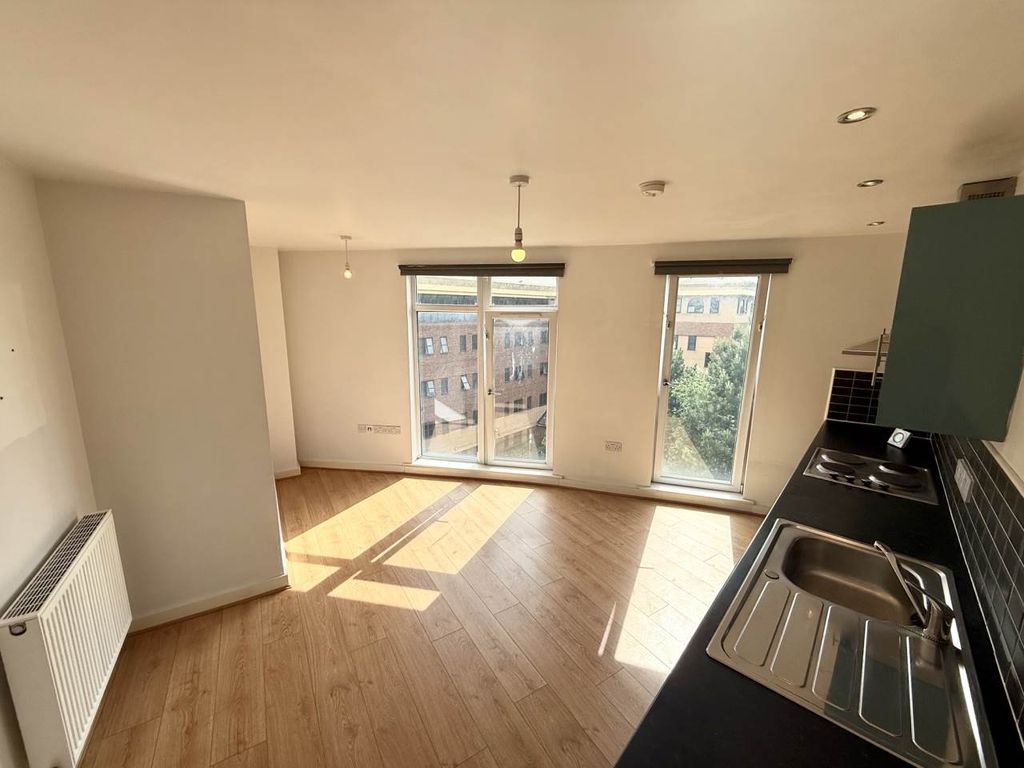 Property photo 2 of 13 Img_3033