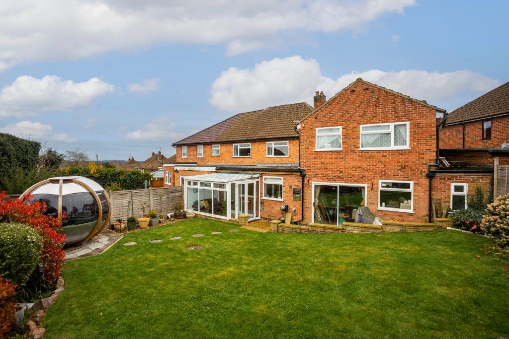 Property photo 2 of 32