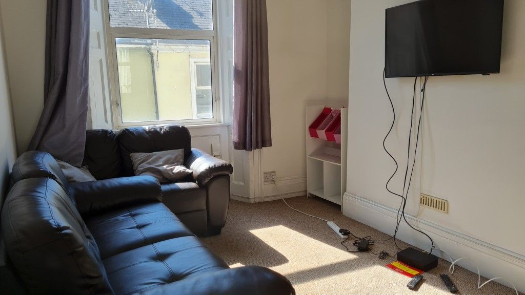 Property photo 3 of 6