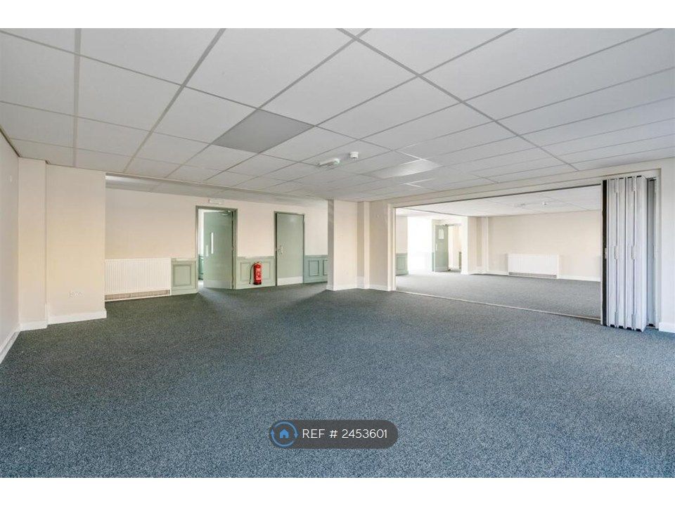 Property photo 3 of 12 Communal Space