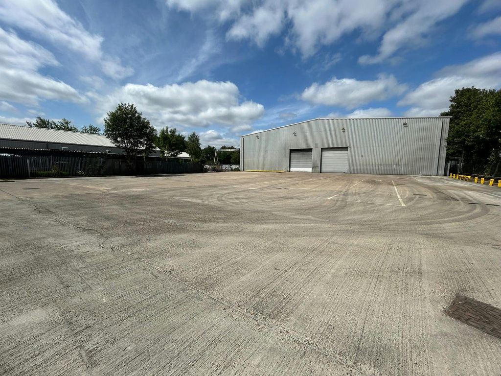 Property photo 2 of 8 External U1 2.Jpg