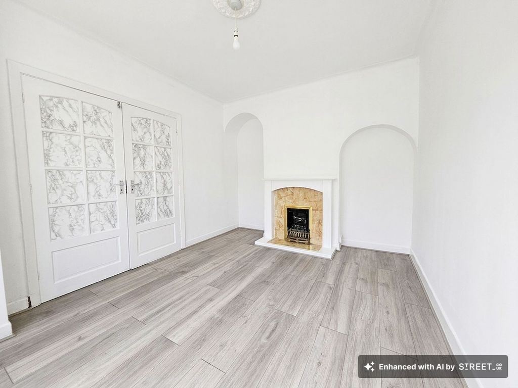 Property photo 3 of 16 Front Room