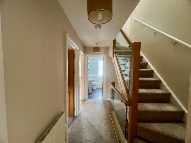 Property photo 2 of 14 Hallway