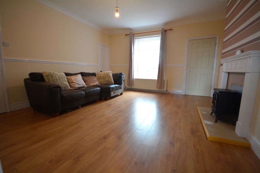 Property photo 2 of 7 Photograph 2