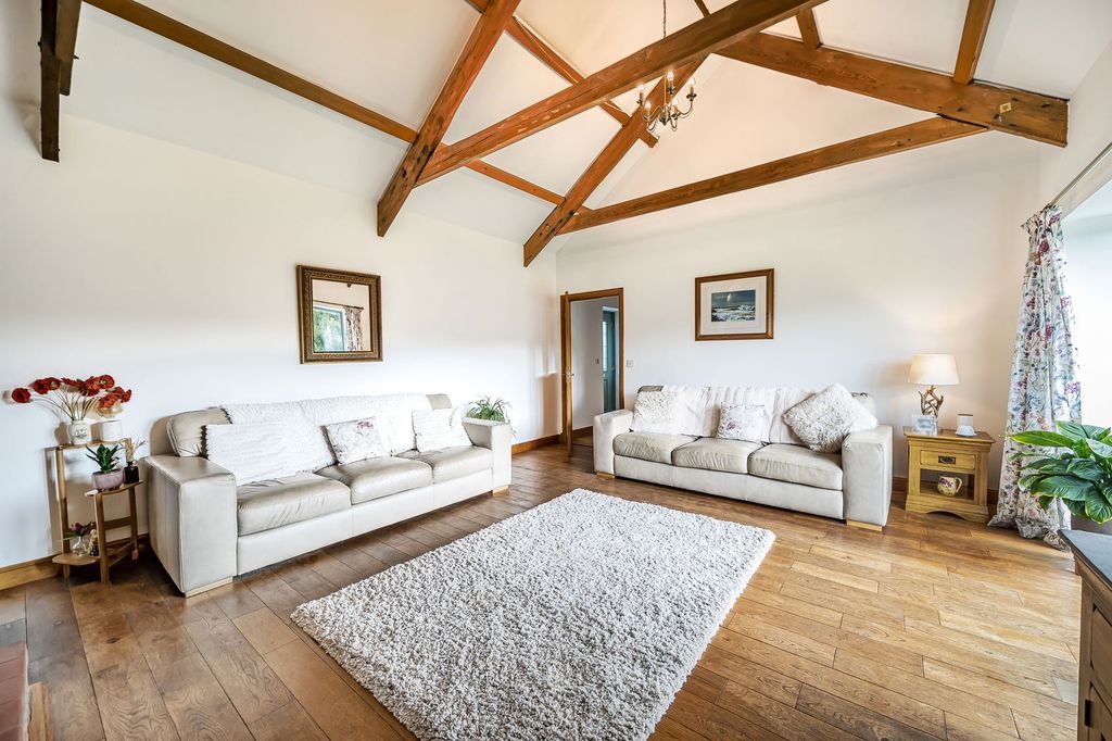 Property photo 3 of 26