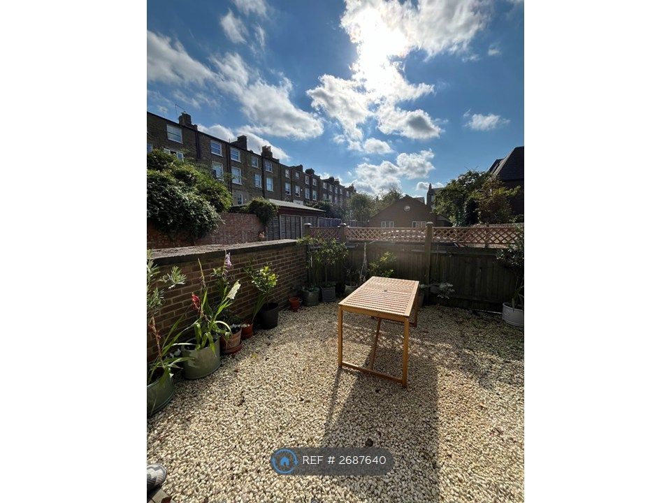 Property photo 3 of 13 Garden