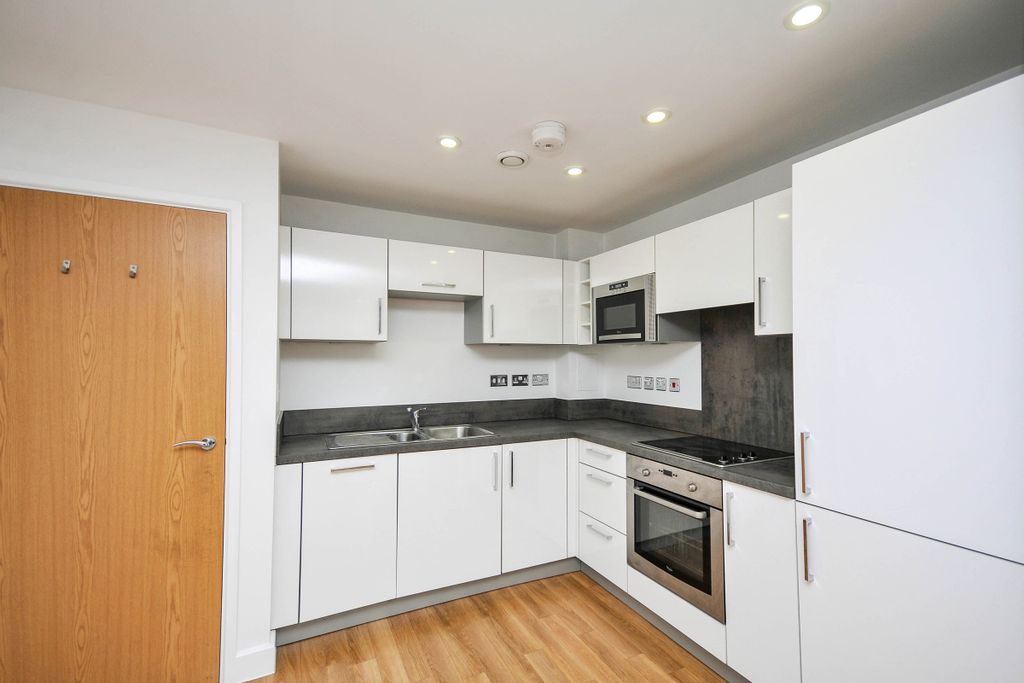 Property photo 3 of 8